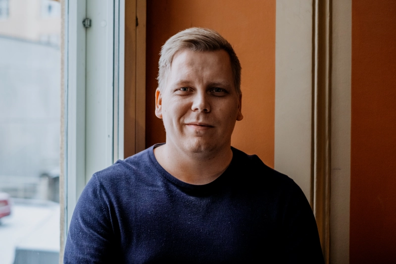 Esittelyssä myyntimies Niko Niinivirta