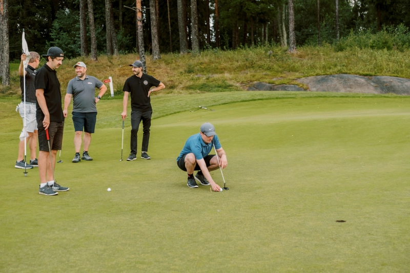 Charity Golfista noin 6000 euron potti lasten ja nuorten yksinäisyyden sekä koulukiusaamisen ehkäisyyn