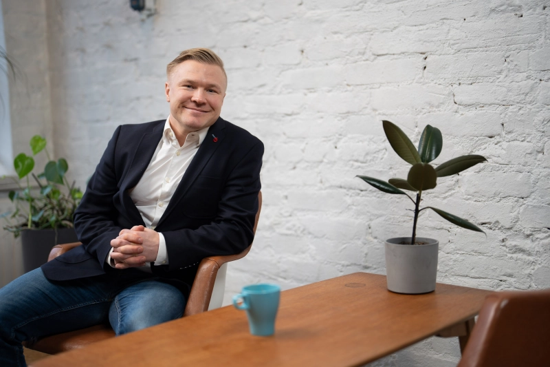 Myynti on asiakkaan auttamista, ei pakottamista – haastattelussa myyntijohtaja Kalle Mäkinen