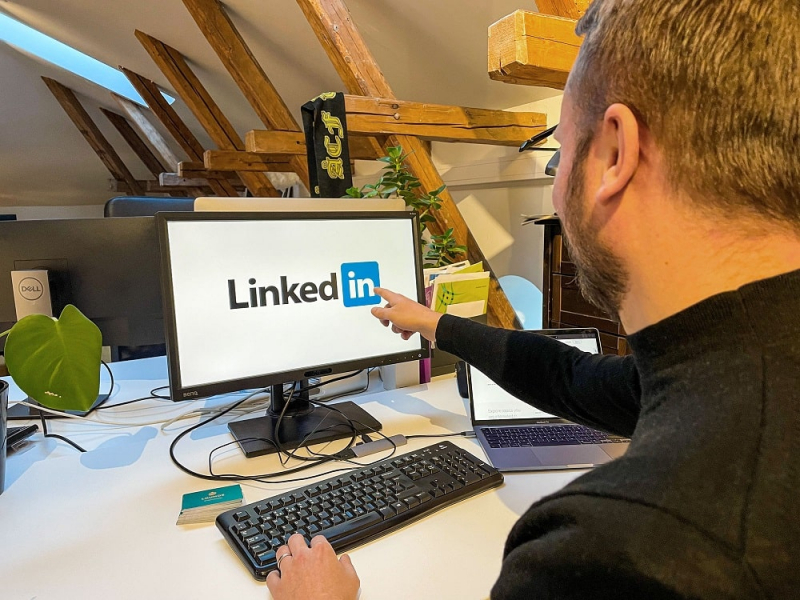 Linkedin-mainonta kädestä pitäen