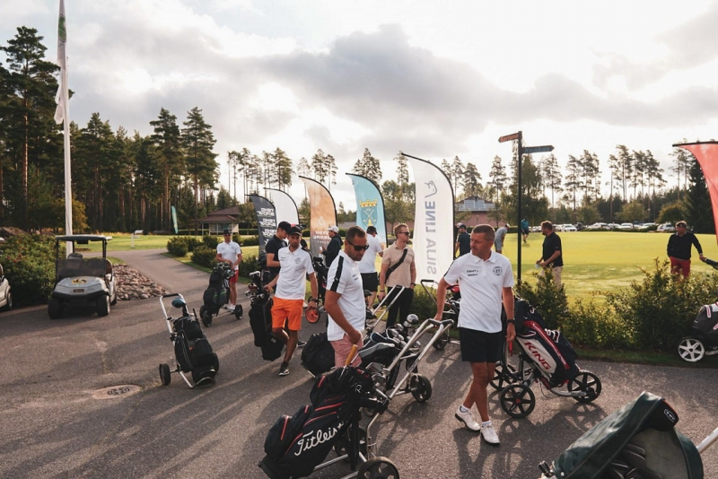 Louhos Charity Golfissa kerättiin 5600 euroa yksinäisyyden torjuntaan
